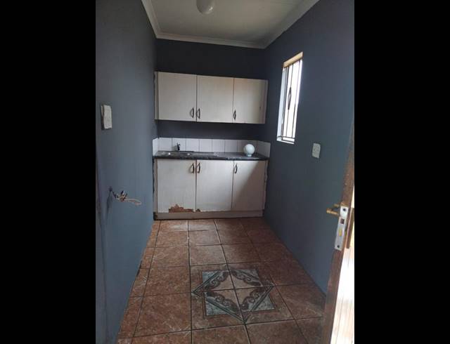 3 BEDROOM PROPERTY TO RENT IN PROTEA GLEN EXT